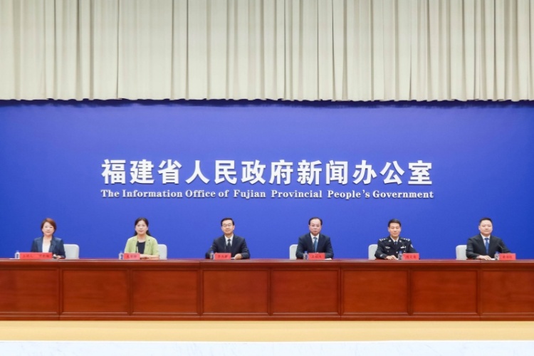 《福建省平安建设条例》将于9月1日起施行_fororder_1214131755760115_.pic_hd_副本