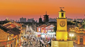 泉州：八方游客来漫游 世遗之城人潮涌