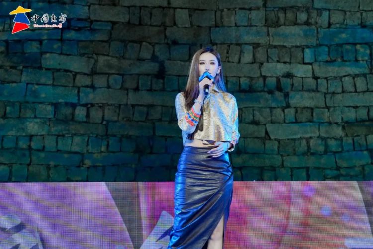 “海丝之路 惠安之约——惠女繁花胜似锦”主题秀活动圆满举行
