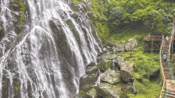 泉州洛江：虹山观瀑正当时
