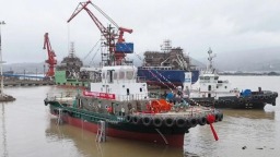 福州港首艘纯电拖轮下水