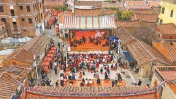 厦门：大嶝岛上 红砖厝里一家亲