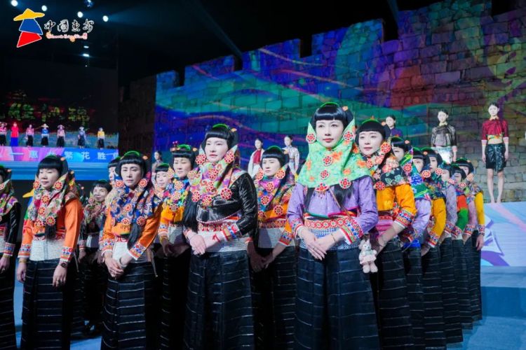 “海丝之路 惠安之约——惠女繁花胜似锦”主题秀活动圆满举行