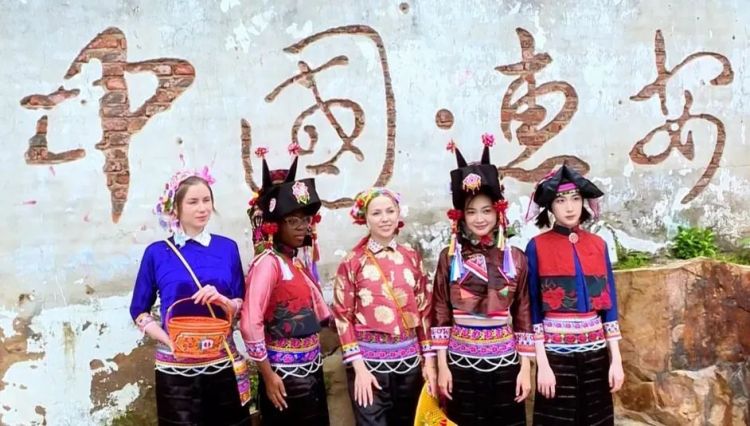 一站式打卡崇武古城惠女海韵休闲街区
