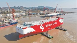 福州新造汽车滚装船扬帆海外