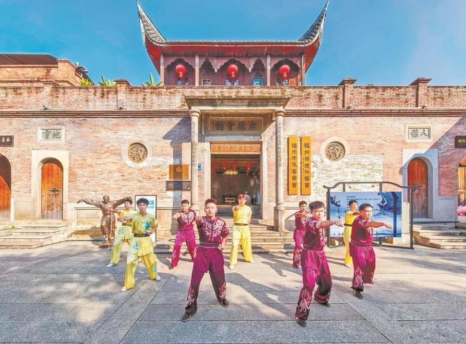福州上下杭景区：永春白鹤拳表演吸引市民游客目光