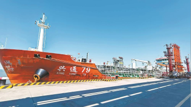 “兴通79”轮成功靠泊莆田湄洲湾外走马埭作业区