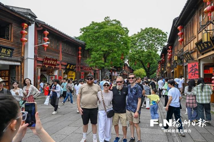 福州持续打造一流营商环境：一池活水引鱼来
