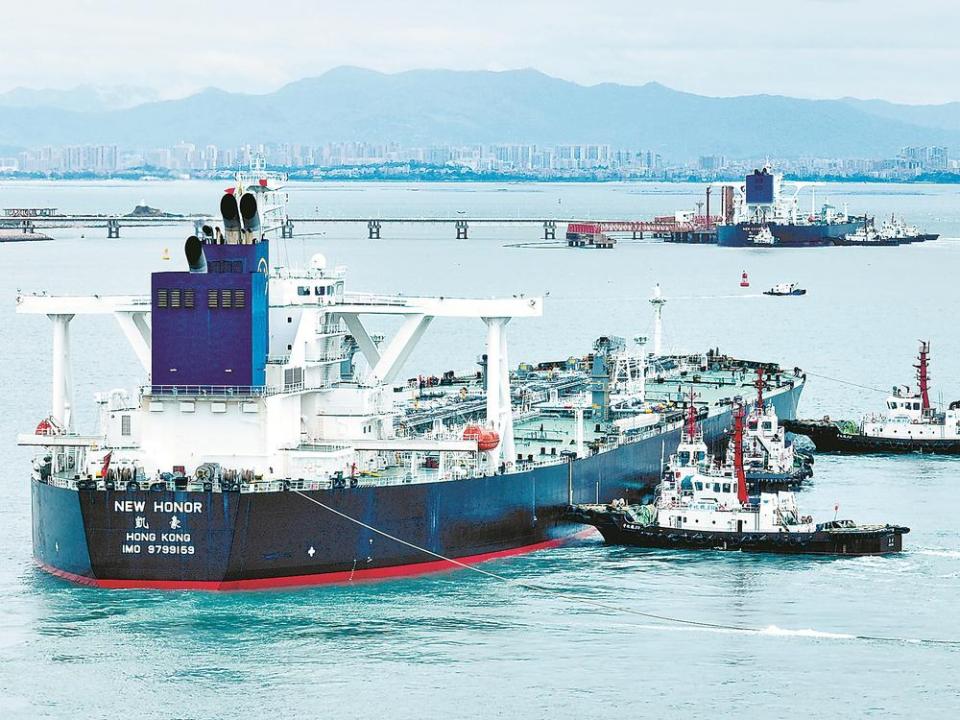 福建省港口首次实现VLCC“一潮两靠”