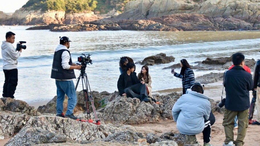 【Mini Series News Pulse】Premium Mini Series Qiu Niao Zhi Lian (Caged Bird's Love) Wraps Filming in Wenzhou