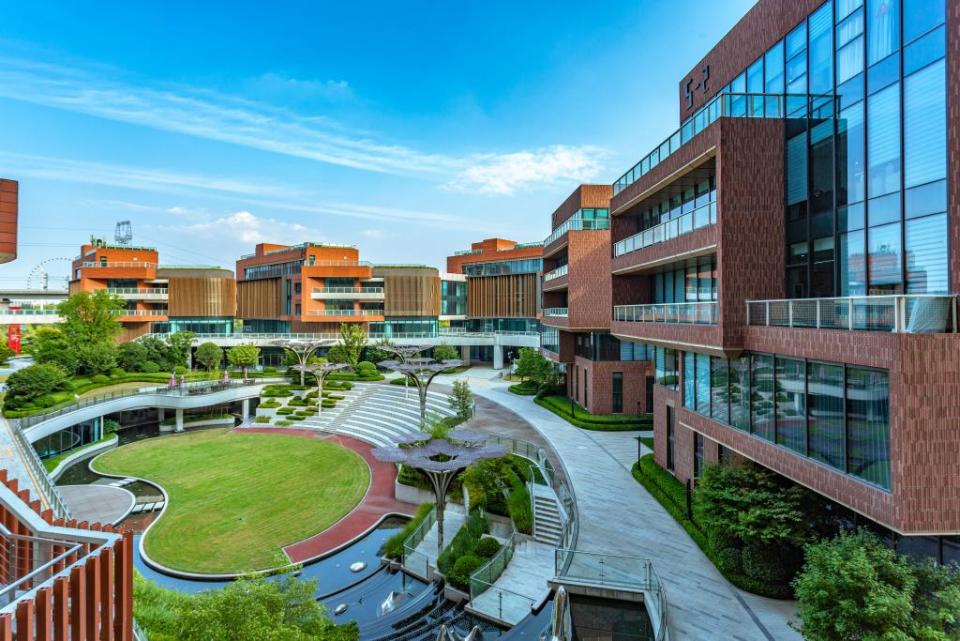 【Mini Series News Pulse】Mini Series Yong Dong Qing Chun (Surging Youth) Selected for the Hong Kong Bauhinia International Film Festival_fororder_22