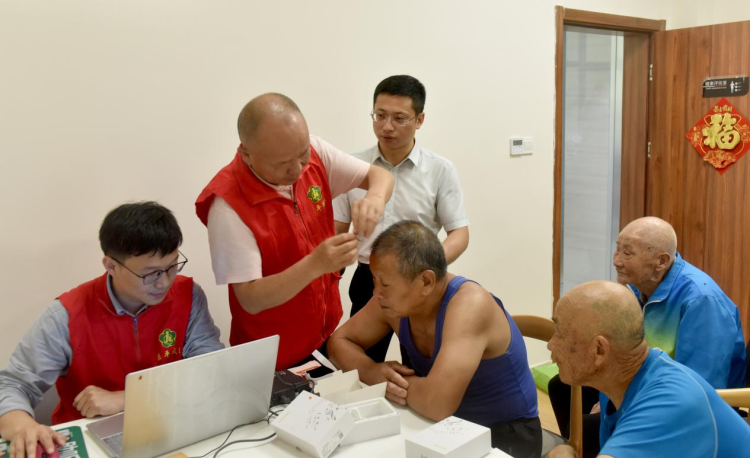 江西乐平：上门服务送温暖_fororder_图片9