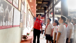 江西乐平：开学第一课 丹心育“童心”