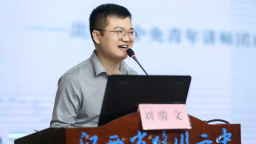 江西临川：用诗意浸润心灵 作家返校分享读书故事