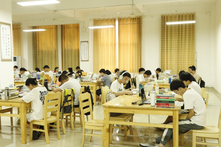 147名学子蟾宫折桂 江西工程学院2025年考研成绩创历史新高_fororder_图片17