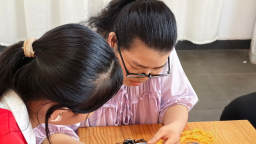 一把扳手丈量初心——江西机电职业技术学院学子在沿背村的“初心接力”