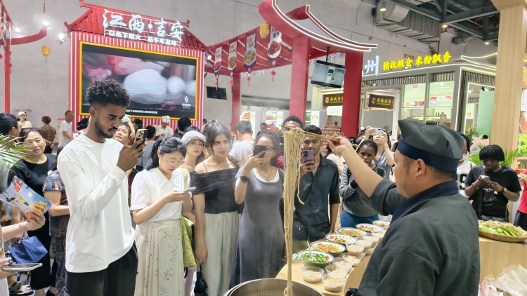 抚州南城米粉海内外增“粉”_fororder_微信图片_20250615143935