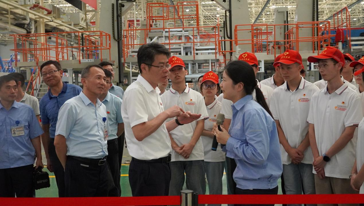 江西飞行学院党委书记陈震带队开展暑期大思政社会实践活动_fororder_图片1