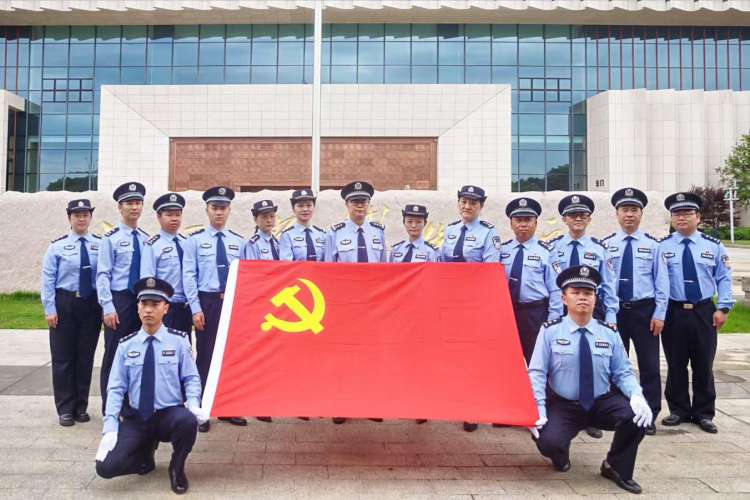 南昌市中级人民法院司法警察支队：传承红色基因 筑牢忠诚警魂_fororder_图片3