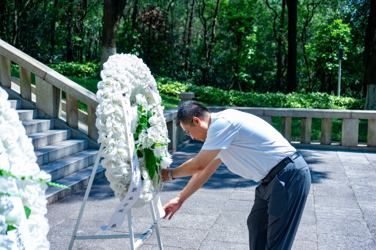 江西枫林涉外经贸职业学院党委书记杨洋带队指导暑期大思政实践活动_fororder_图片4
