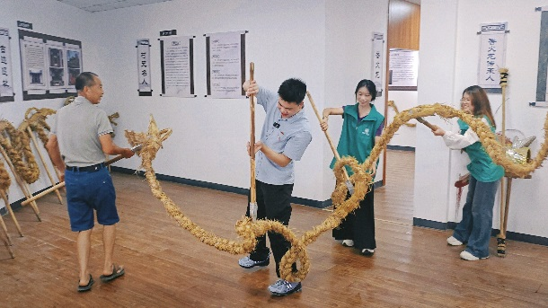寻非遗根脉 筑童心未来 南昌工学院教育学院笃行服务队开展“三下乡”实践活动_fororder_图片2