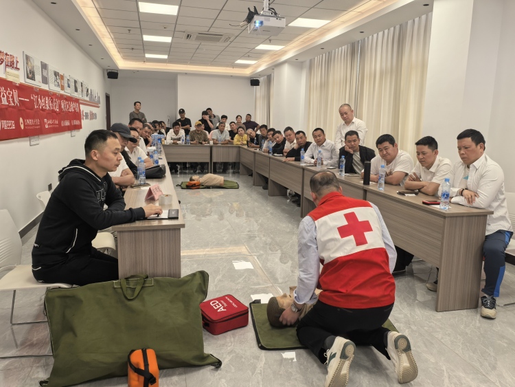 南昌市率先将网约车司机纳入城市应急救援体系_fororder_配图