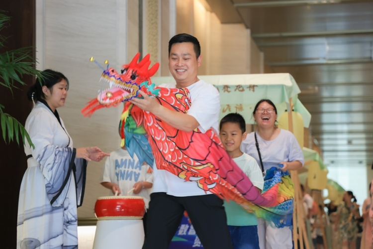 粽情端午 童梦奇遇——江西省图书馆“城市客厅唤醒计划”童梦国潮游园会欢乐启幕_fororder_微信图片_20250602161703