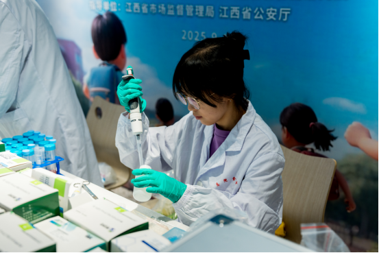宜春开展开学季食品安全“你点我检”活动_fororder_宜春启动开学季食品安全“你点我检”活动715