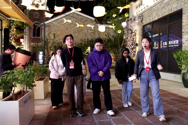 平固街里寻初心 中外青年光影解读兴国红色基因