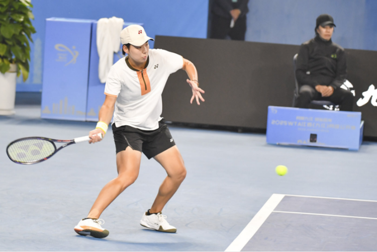 2025江网单打八强出炉 白卓璇逆转郭涵煜将战强敌