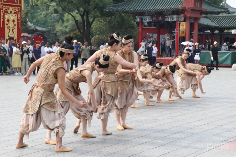 红色热土正能量 优质主播“赣”出圈