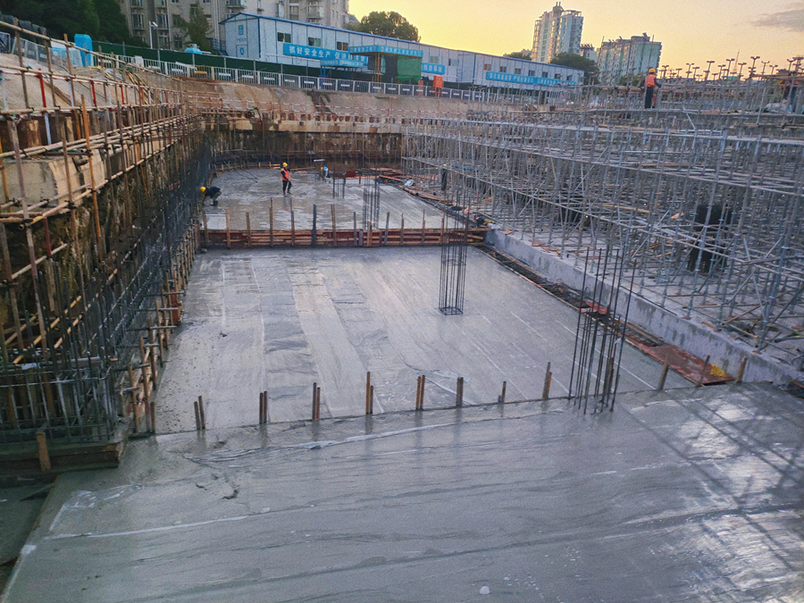 中建一局承建的南昌东湖区医疗和公共卫生能力提升项目全面冲出“正负零”