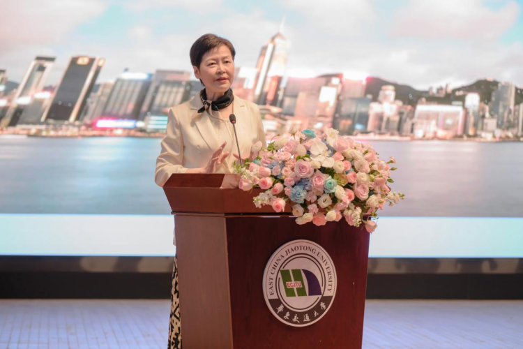 林郑月娥到访华东交通大学并做客学校孔目湖讲坛_fororder_图片13