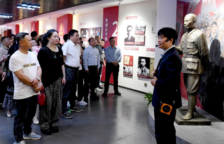 江西乐平：忆革命先烈 续精神动力_fororder_图片2