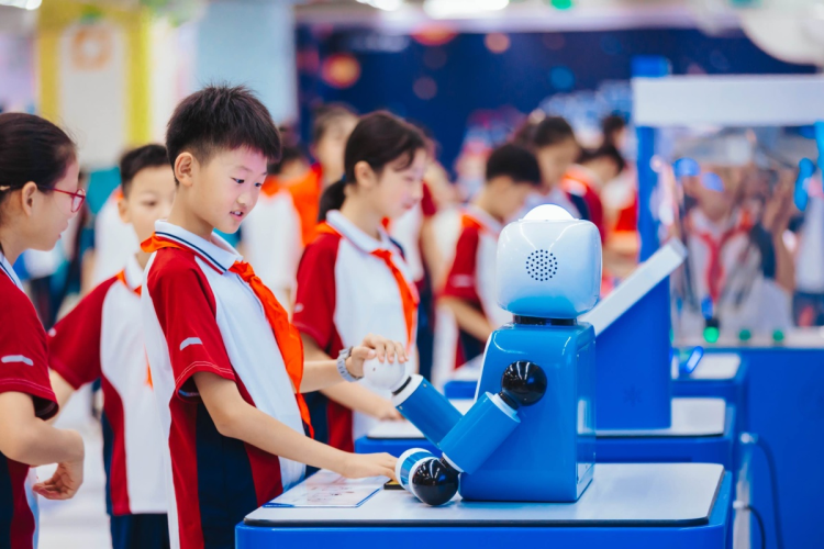 科技赋能点亮未来 中国流动科技馆江西巡展在抚州启动_fororder_图片6