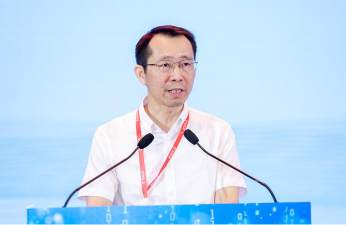 数智化助推中医药政产学研用协同发展——2025数智中医药发展大会在南昌举行