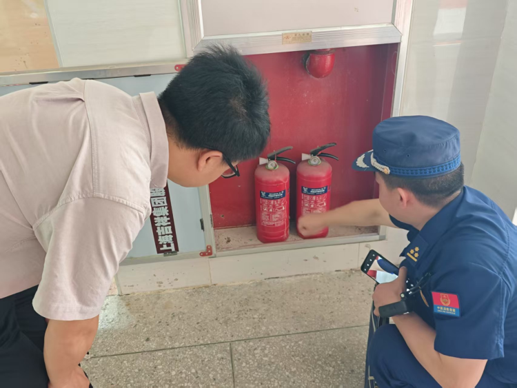 赣州宁都消防深入教育场所进行消防产品专项检查行动