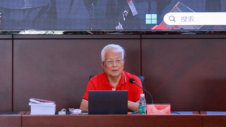 聚焦职业教育活动周：吉安职业技术学院举办“辉煌的电子电路行业”专题讲座_fororder_微信图片_20250512110510