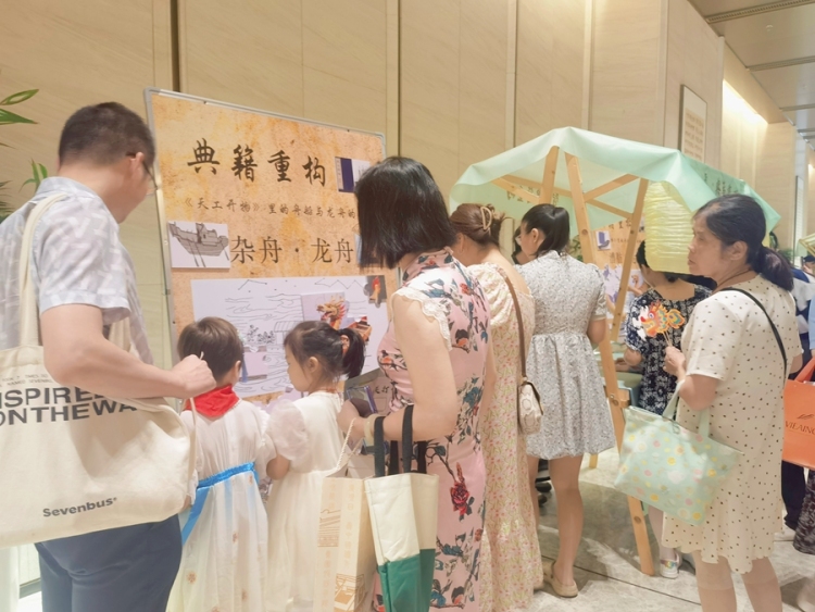 粽情端午 童梦奇遇——江西省图书馆“城市客厅唤醒计划”童梦国潮游园会欢乐启幕_fororder_微信图片_20250602161655
