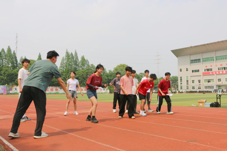 东华理工大学：新生沉浸式“闯关”，开启硬“核”入学新体验_fororder_图片4