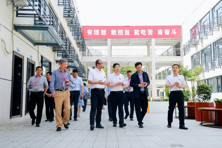 南昌航空大学本科教育教学审核评估专家意见交流会召开_fororder_图片2