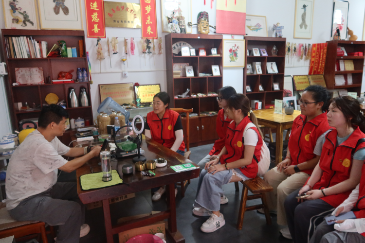 江西财经大学实践队：寻踪古街商脉，VR唤醒百年非遗_fororder_图片25