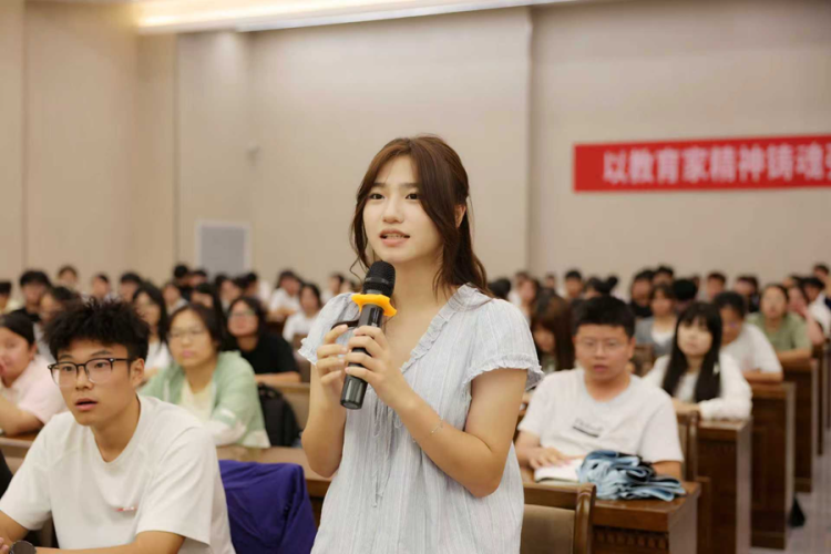 南昌应用技术师范学院校长陶也青为学生讲授“开学第一课”_fororder_图片6