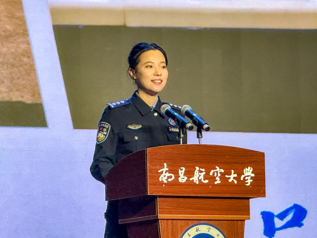 国门文化进校园“大思政课”在南昌航空大学举行_fororder_图片3