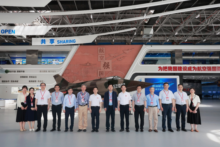 南昌航空大学本科教育教学审核评估专家意见交流会召开_fororder_图片3