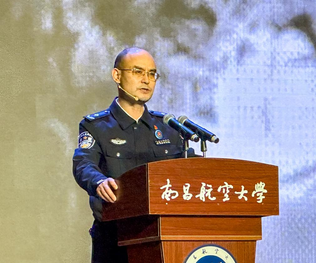 国门文化进校园“大思政课”在南昌航空大学举行_fororder_图片6