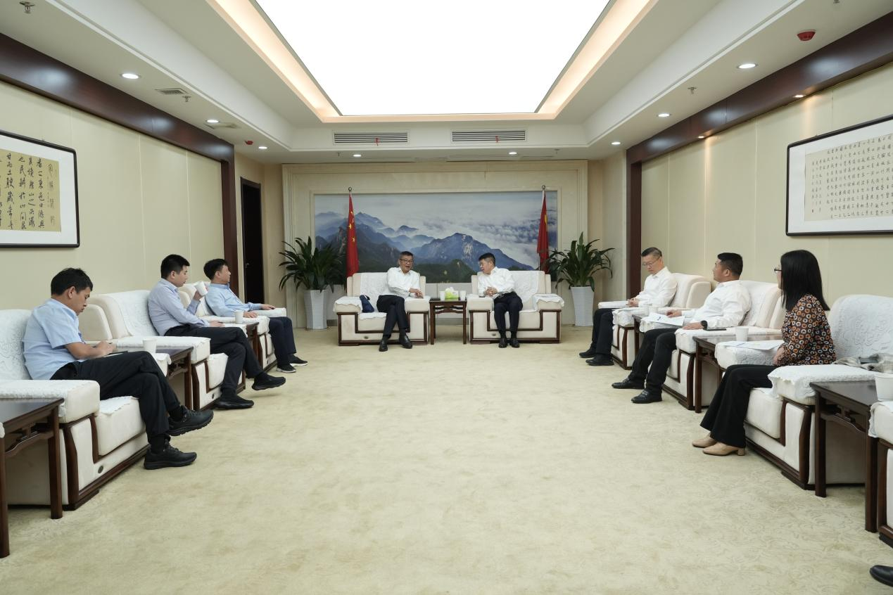 中国进出口银行江西省分行党委书记、行长庞淑钦与德兴市委书记杨秀福展开座谈_fororder_图片8