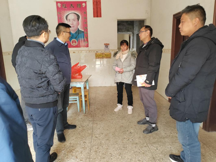 进出口银行江西省分行庞淑钦一行赴黄岗村开展乡村振兴工作调研活动
