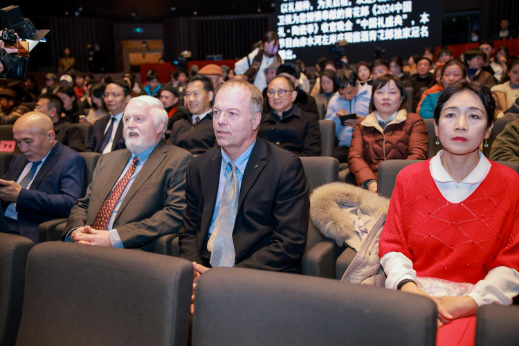 江西卫视《中国礼盛典》在景德镇举办