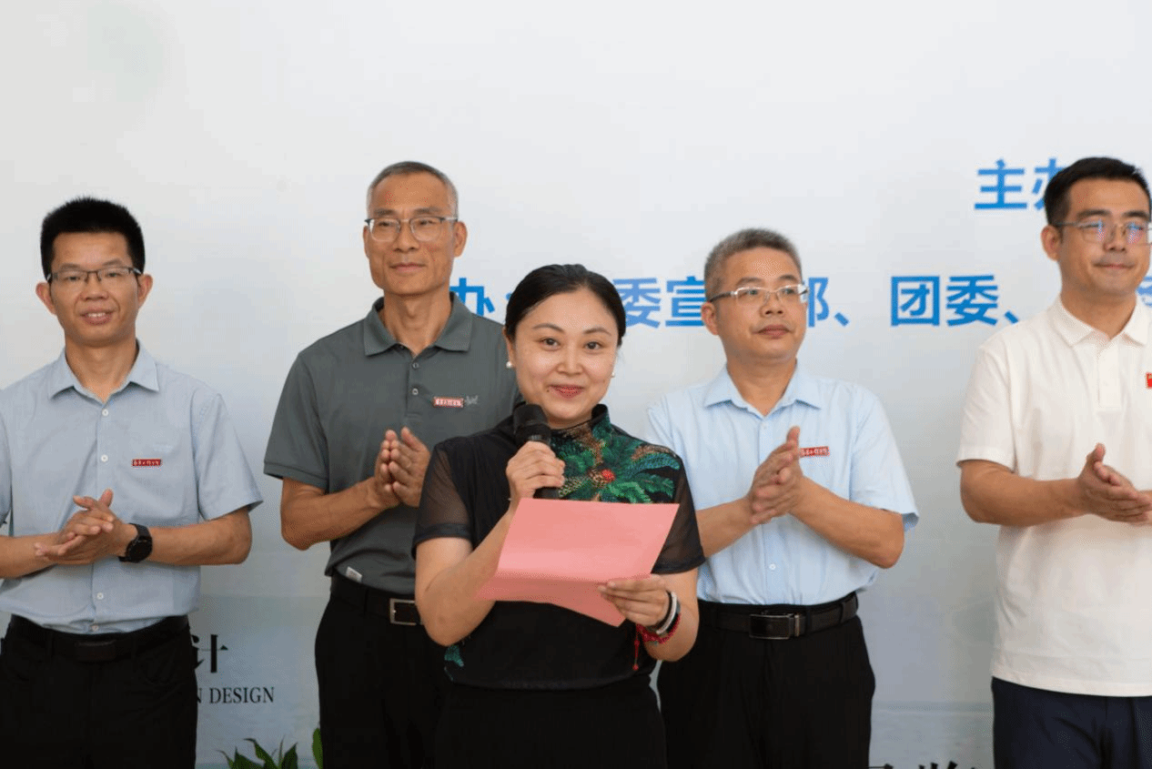 南昌工程学院举行2025届设计专业毕业作品展_fororder_图片14